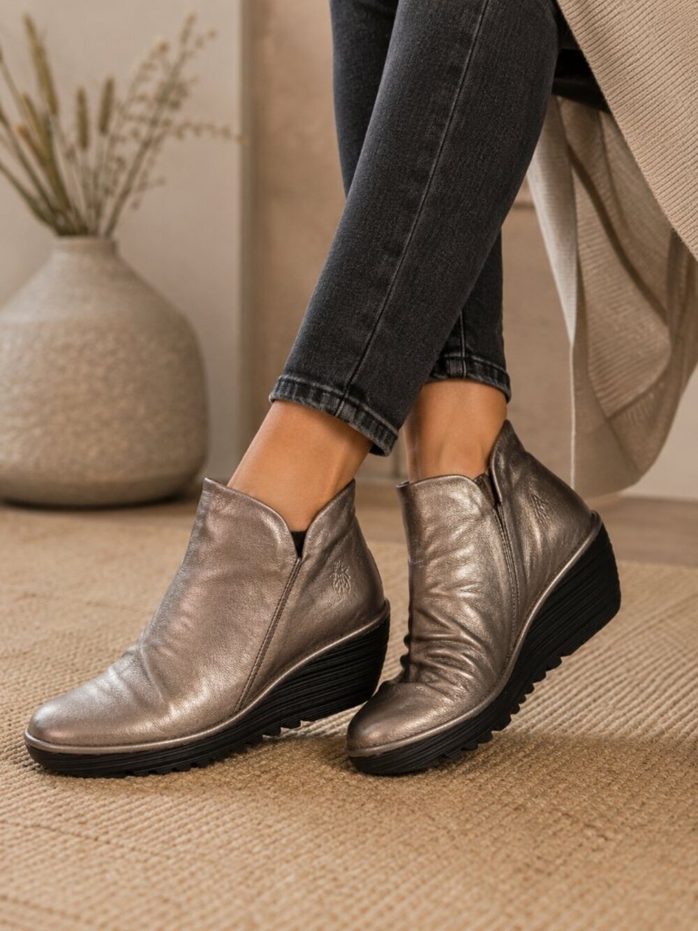 Fly London Boots Womens 8 - 8.5/39 Gold Metallic Leather Wedge Ankle Booties Zip